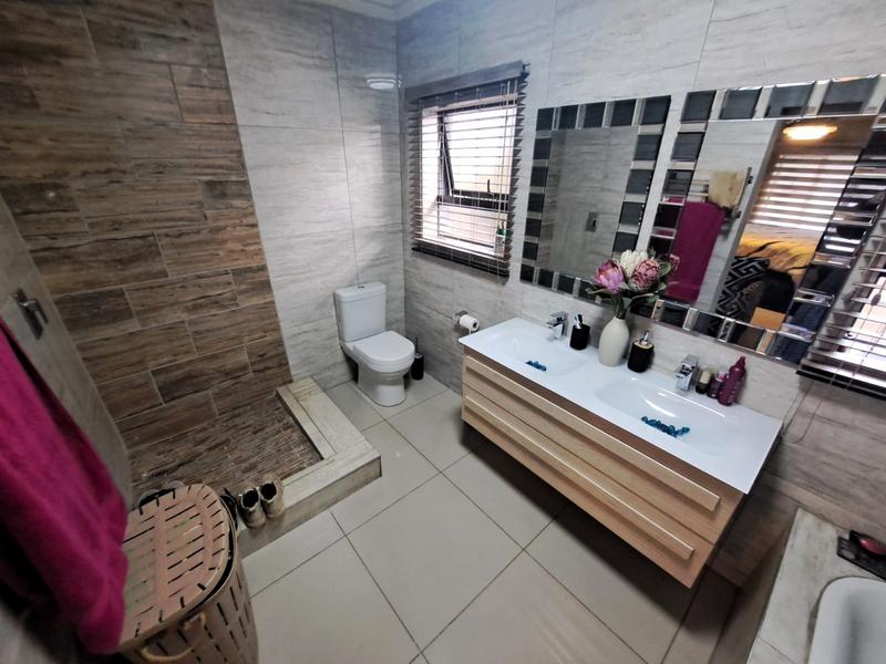 3 Bedroom Property for Sale in Heuweloord Gauteng