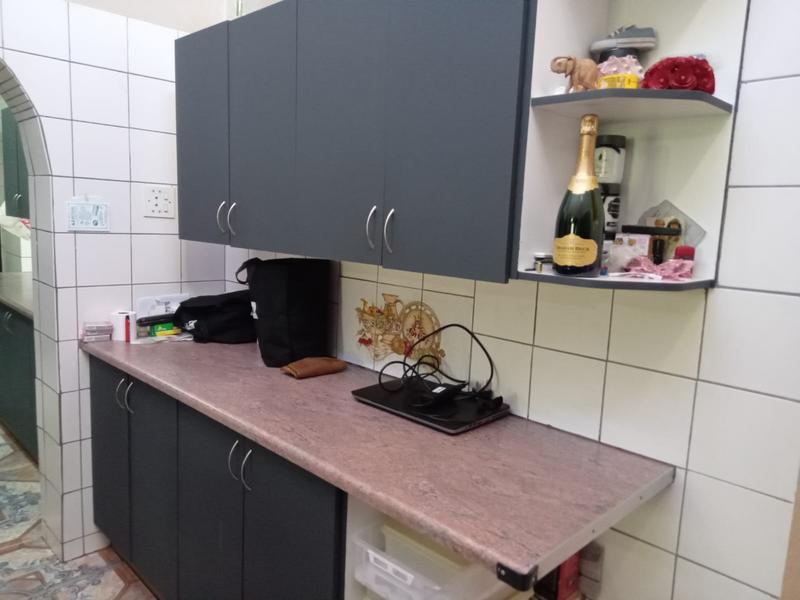 5 Bedroom Property for Sale in Rooihuiskraal Gauteng