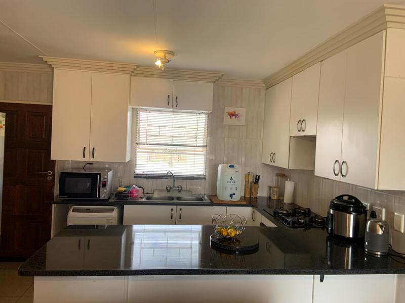 2 Bedroom Property for Sale in The Reeds Gauteng