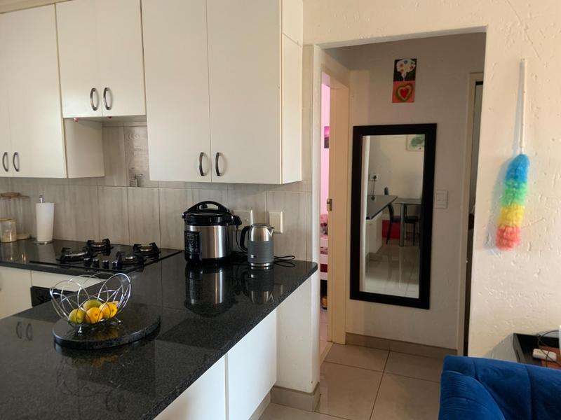 2 Bedroom Property for Sale in The Reeds Gauteng