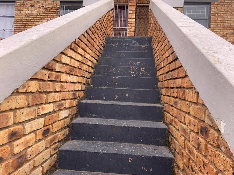 2 Bedroom Property for Sale in The Reeds Gauteng