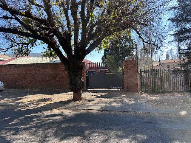To Let 4 Bedroom Property for Rent in Muckleneuk Gauteng