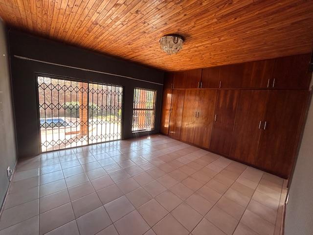 4 Bedroom Property for Sale in Muckleneuk Gauteng