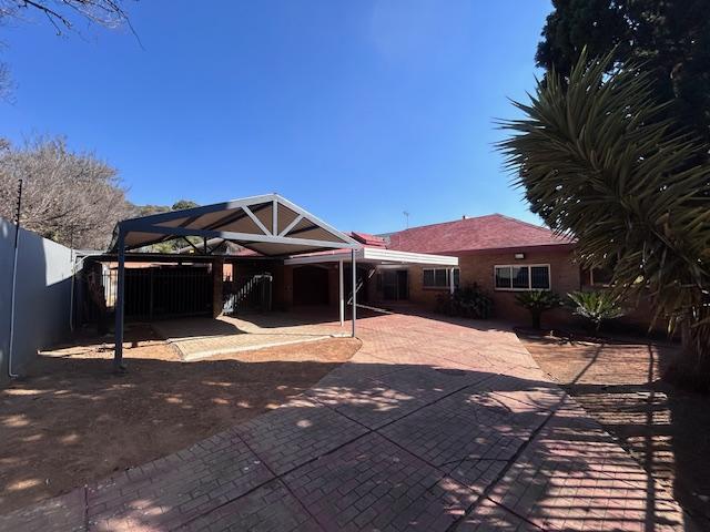 4 Bedroom Property for Sale in Muckleneuk Gauteng