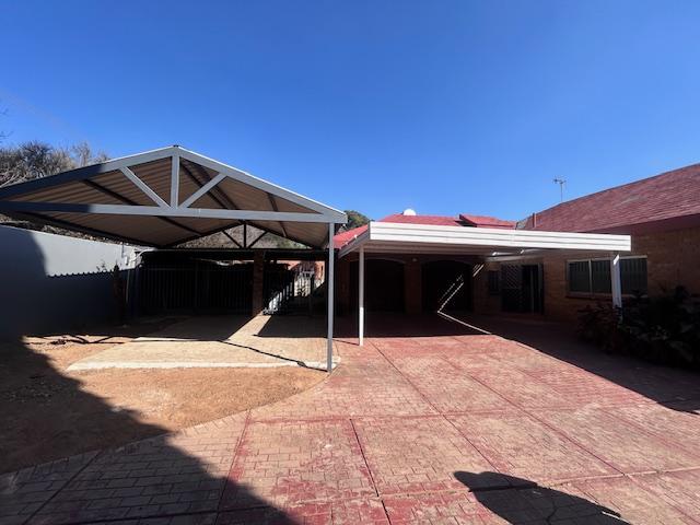 4 Bedroom Property for Sale in Muckleneuk Gauteng