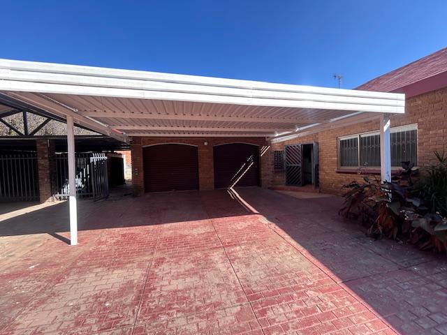 4 Bedroom Property for Sale in Muckleneuk Gauteng
