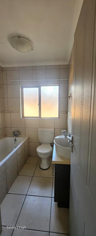 To Let 2 Bedroom Property for Rent in Greenhills Gauteng