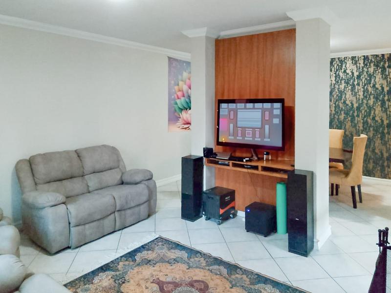 To Let 3 Bedroom Property for Rent in Sunninghill Gauteng