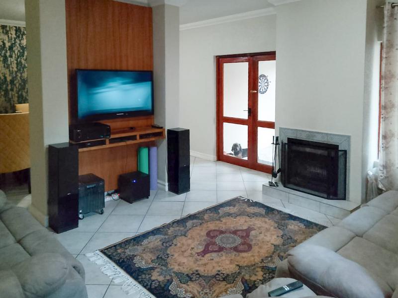 To Let 3 Bedroom Property for Rent in Sunninghill Gauteng