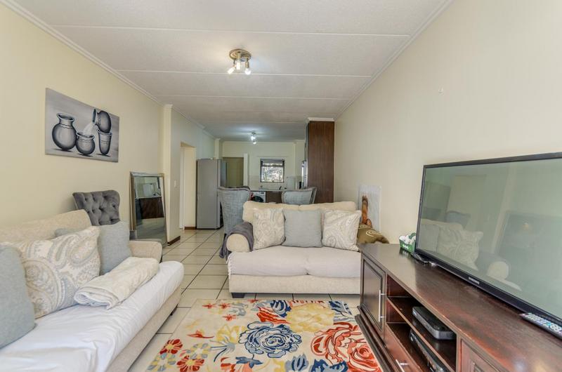 To Let 2 Bedroom Property for Rent in Lonehill Gauteng