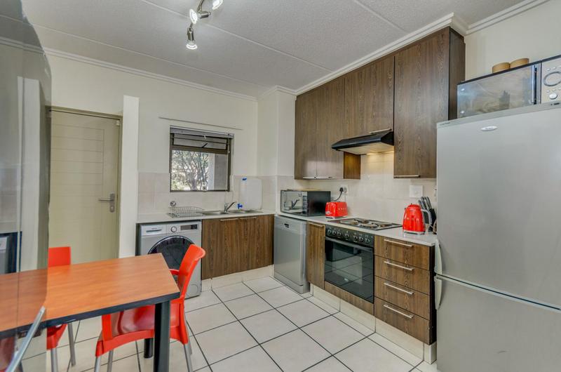 To Let 2 Bedroom Property for Rent in Lonehill Gauteng