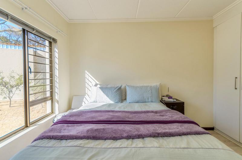 To Let 2 Bedroom Property for Rent in Lonehill Gauteng