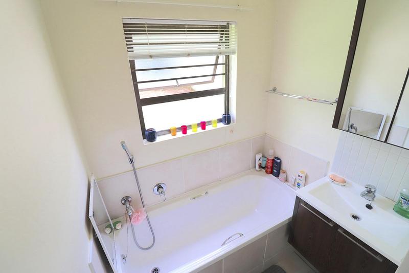 To Let 2 Bedroom Property for Rent in Lonehill Gauteng