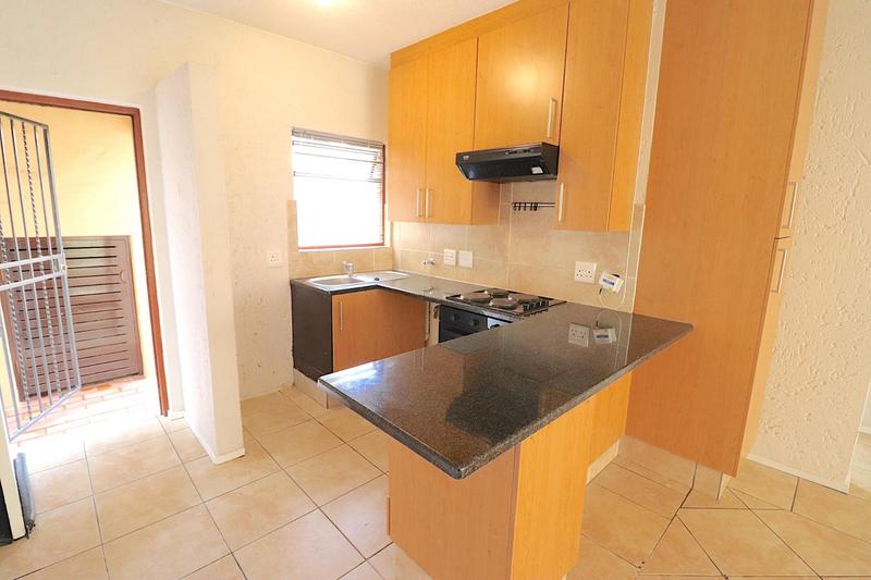 2 Bedroom Property for Sale in Lonehill Gauteng
