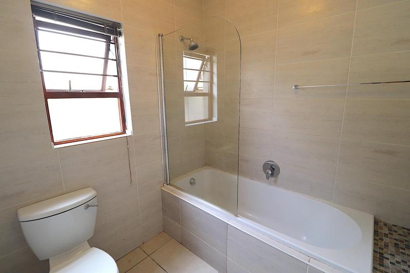 2 Bedroom Property for Sale in Lonehill Gauteng