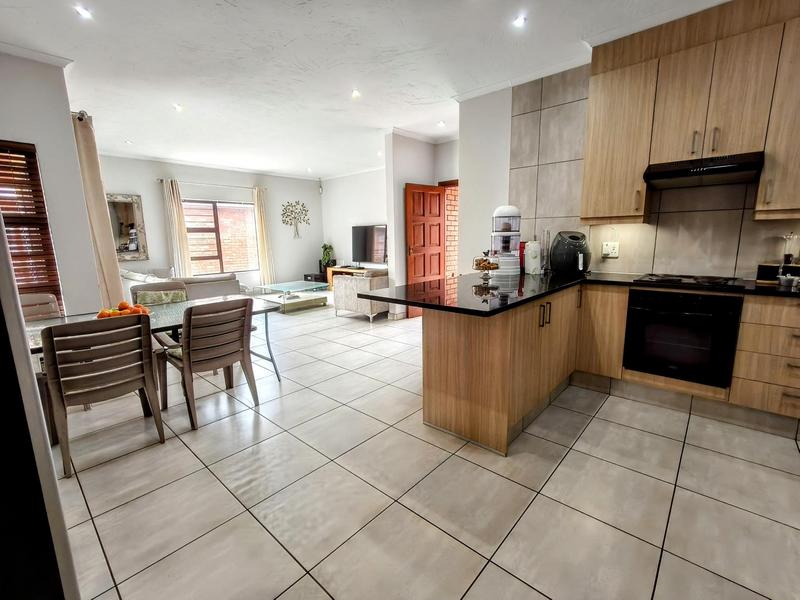 To Let 3 Bedroom Property for Rent in North Riding Gauteng