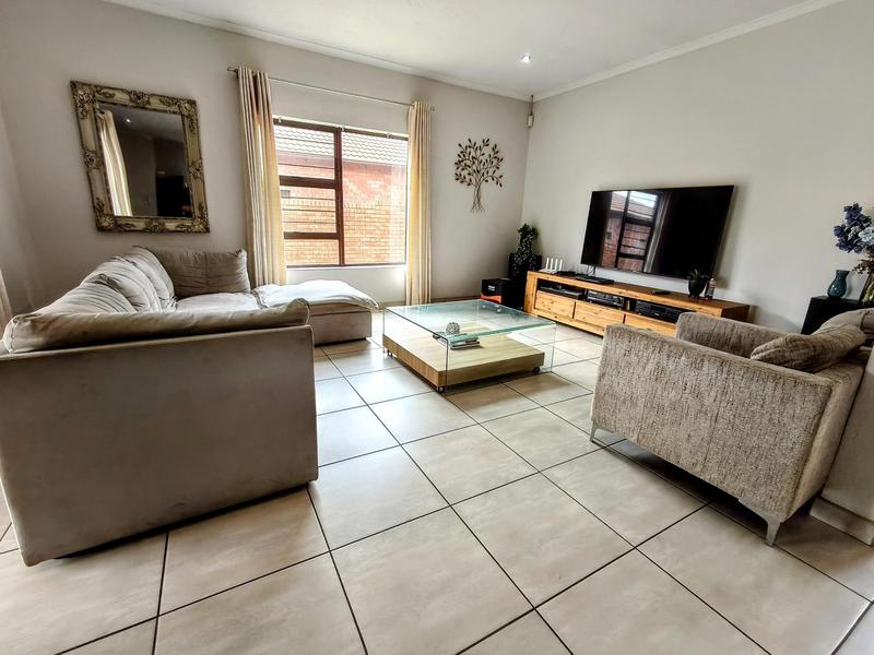 To Let 3 Bedroom Property for Rent in North Riding Gauteng