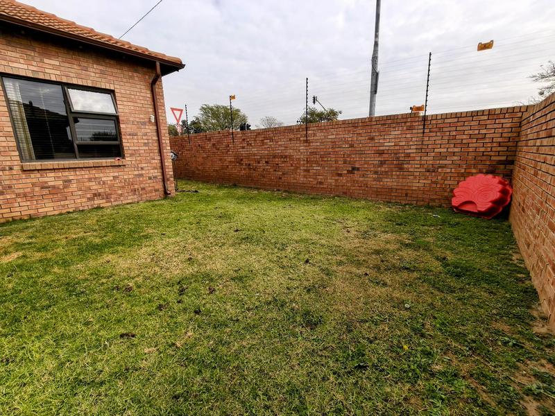 To Let 3 Bedroom Property for Rent in North Riding Gauteng