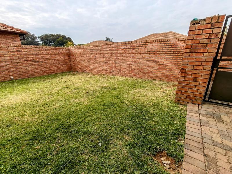To Let 3 Bedroom Property for Rent in North Riding Gauteng