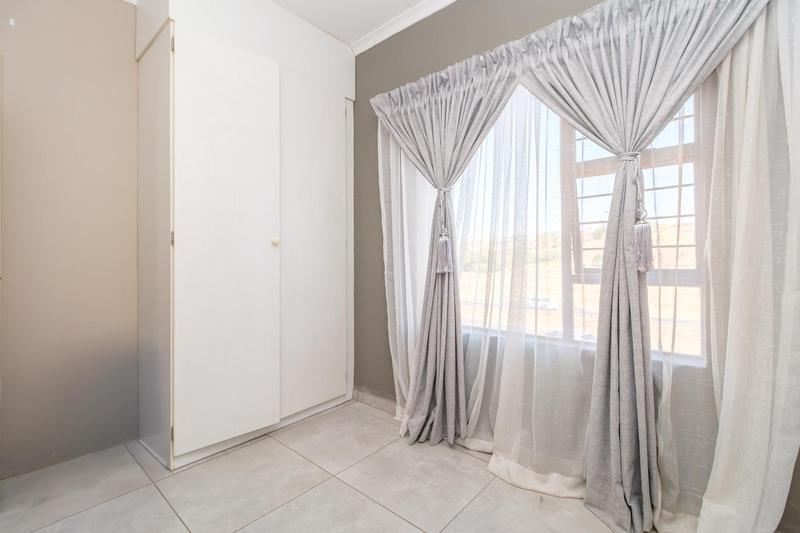 To Let 2 Bedroom Property for Rent in Sugar Bush Estate Gauteng