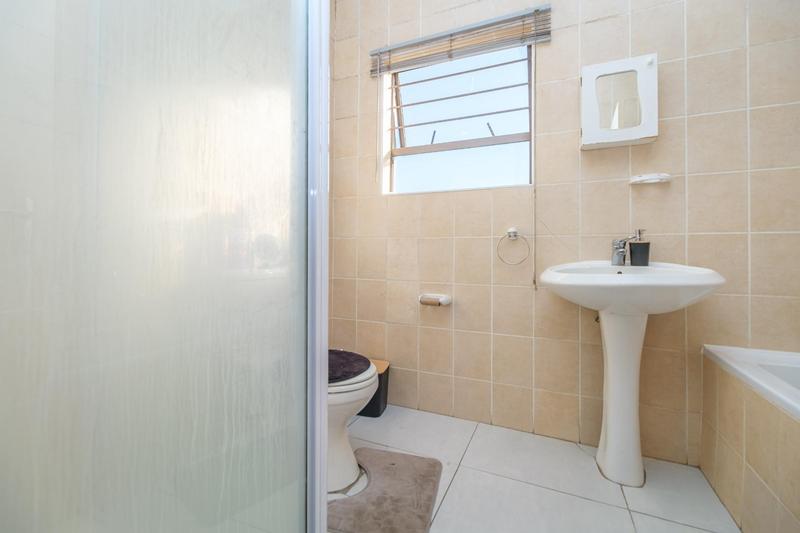 To Let 2 Bedroom Property for Rent in Sugar Bush Estate Gauteng