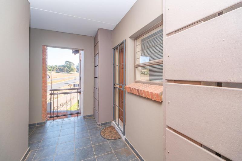 To Let 2 Bedroom Property for Rent in Sugar Bush Estate Gauteng
