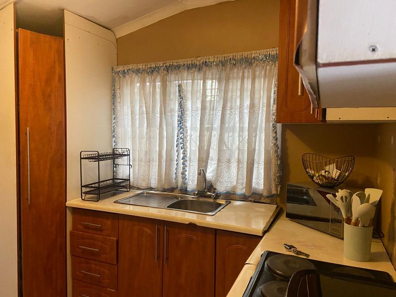 2 Bedroom Property for Sale in Chiawelo Gauteng