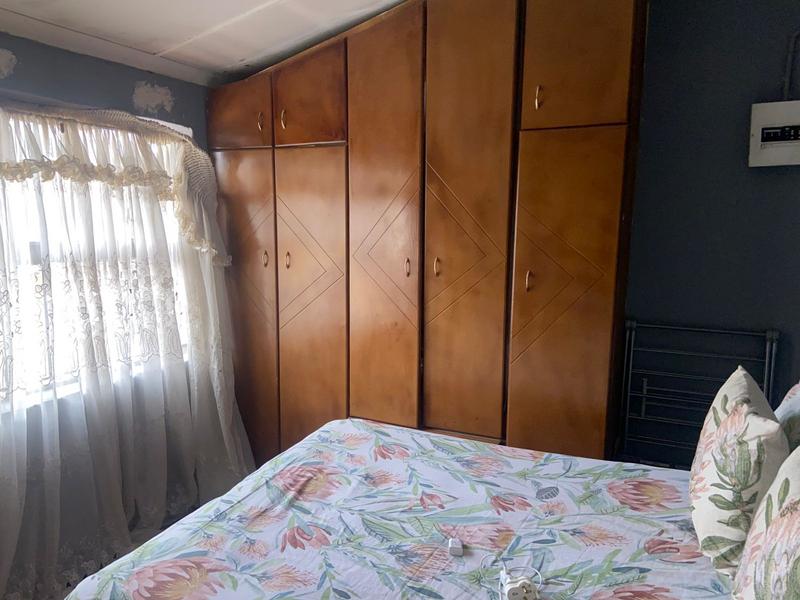 2 Bedroom Property for Sale in Chiawelo Gauteng