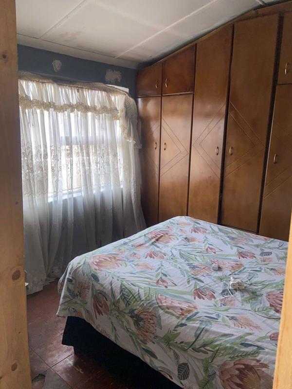 2 Bedroom Property for Sale in Chiawelo Gauteng