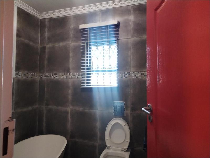 To Let 2 Bedroom Property for Rent in Witpoortjie Gauteng
