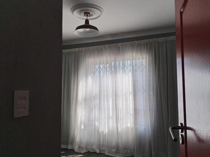 To Let 2 Bedroom Property for Rent in Witpoortjie Gauteng