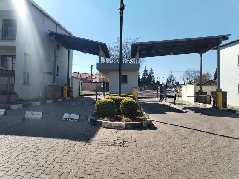 To Let 2 Bedroom Property for Rent in Witpoortjie Gauteng