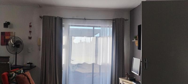 To Let 1 Bedroom Property for Rent in Rant En Dal Gauteng