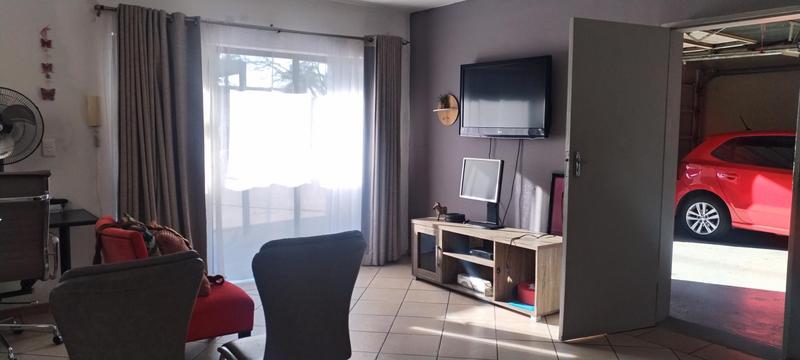 To Let 1 Bedroom Property for Rent in Rant En Dal Gauteng