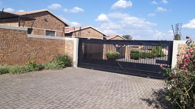 3 Bedroom Property for Sale in Groblerpark Gauteng