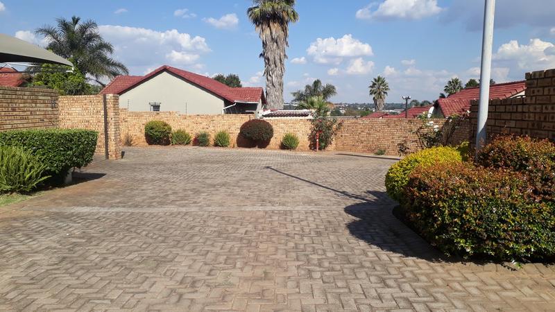 3 Bedroom Property for Sale in Groblerpark Gauteng