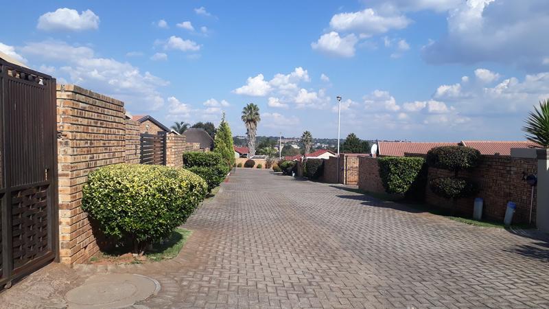 3 Bedroom Property for Sale in Groblerpark Gauteng
