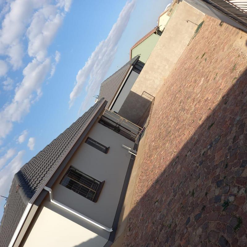 2 Bedroom Property for Sale in Crystal Park Gauteng