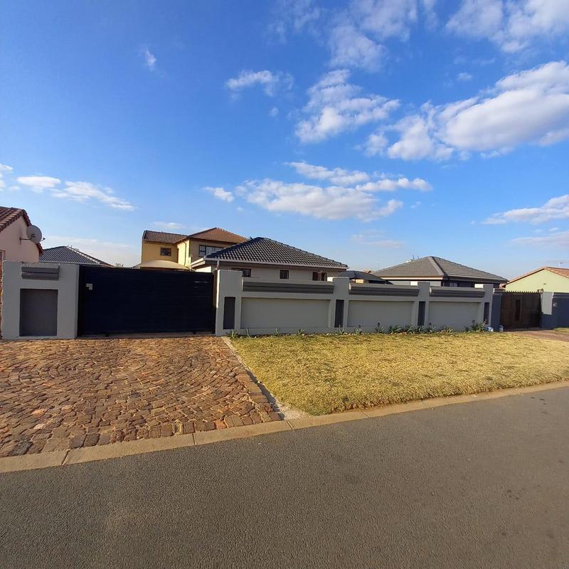 2 Bedroom Property for Sale in Crystal Park Gauteng
