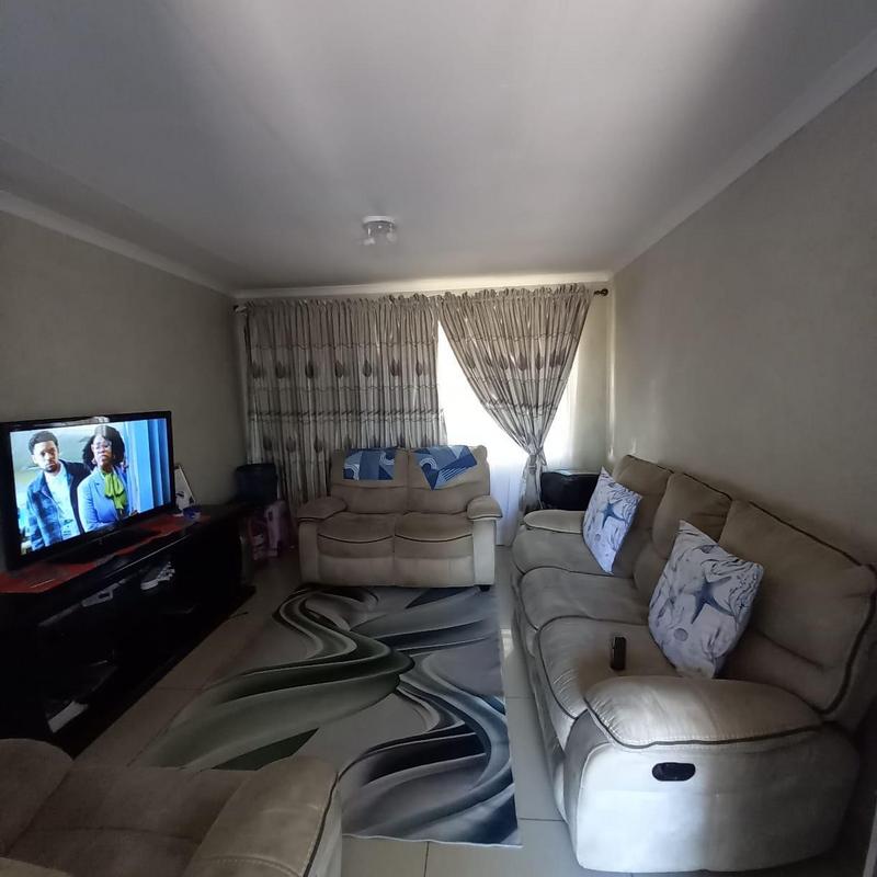 2 Bedroom Property for Sale in Crystal Park Gauteng