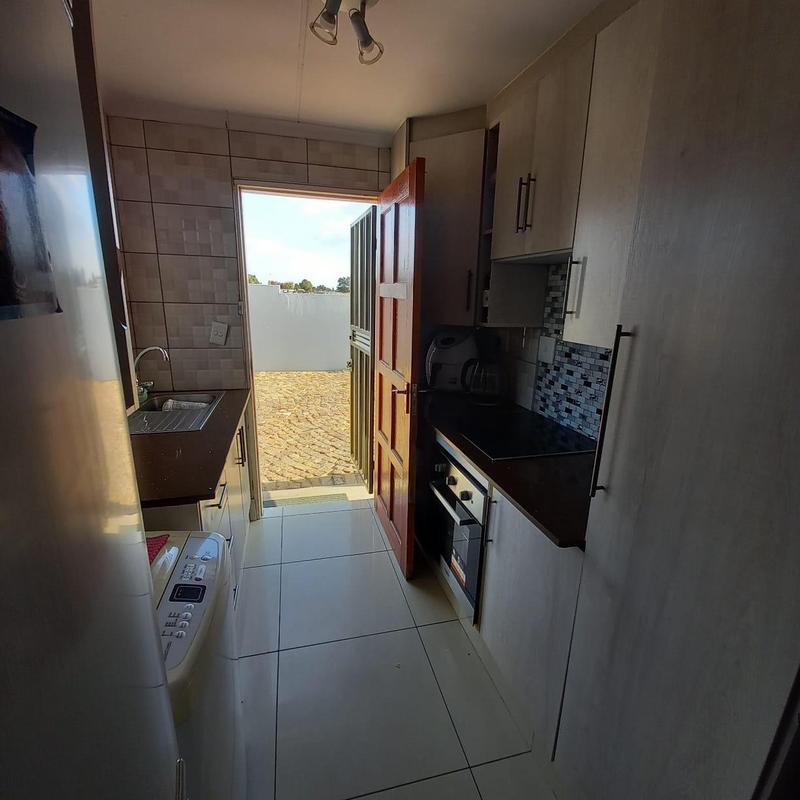 2 Bedroom Property for Sale in Crystal Park Gauteng