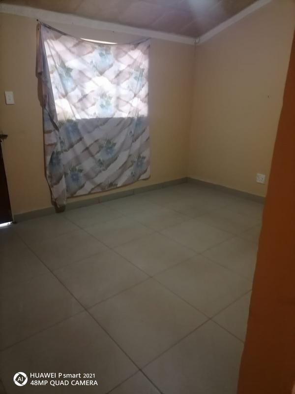 To Let 2 Bedroom Property for Rent in Lenasia Ext 10 Gauteng