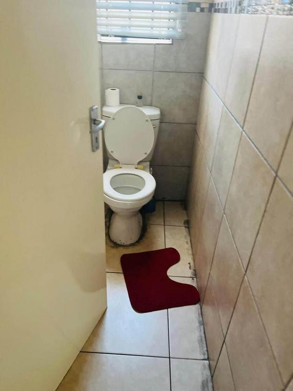 4 Bedroom Property for Sale in Fleurhof Gauteng
