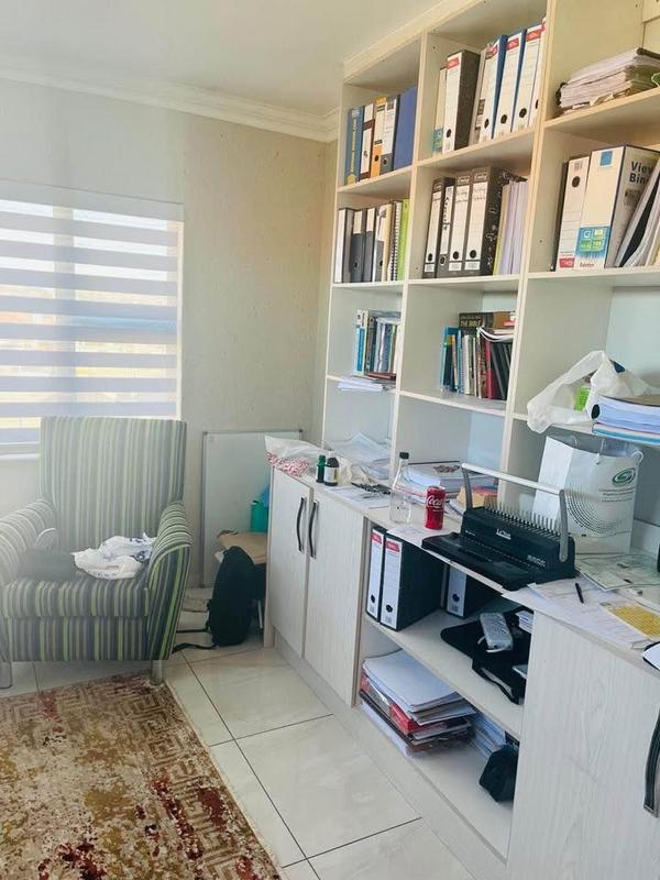 4 Bedroom Property for Sale in Fleurhof Gauteng