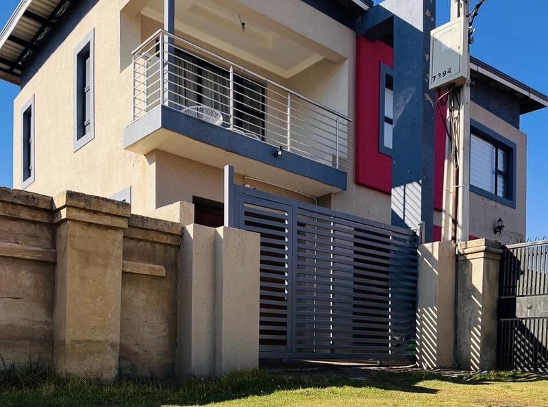 4 Bedroom Property for Sale in Fleurhof Gauteng