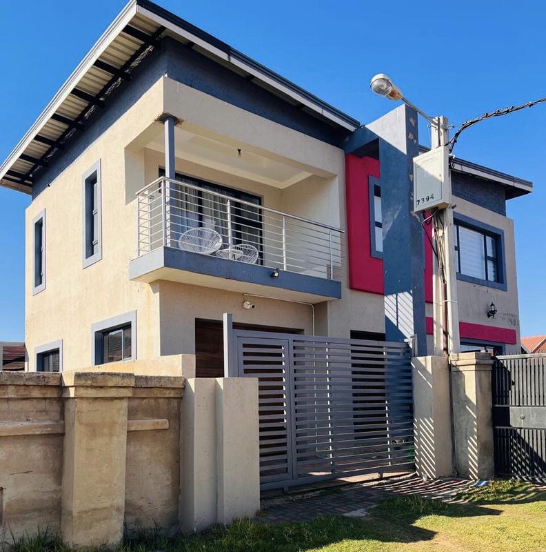 4 Bedroom Property for Sale in Fleurhof Gauteng