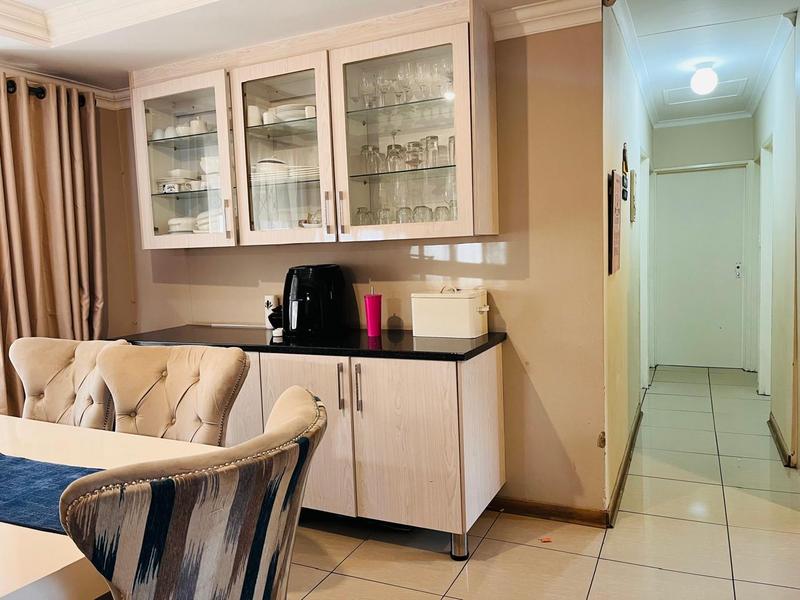 4 Bedroom Property for Sale in Fleurhof Gauteng