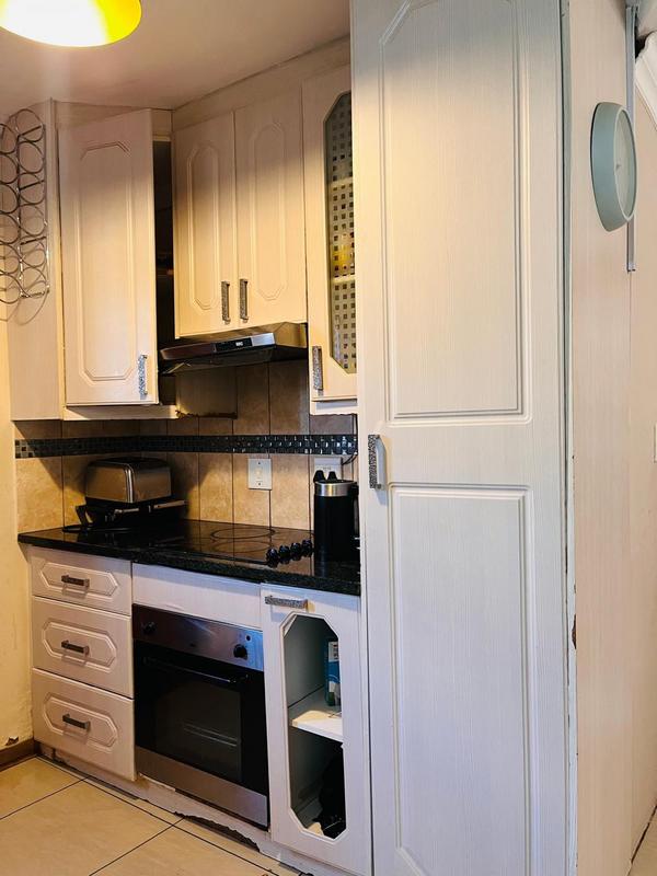 4 Bedroom Property for Sale in Fleurhof Gauteng