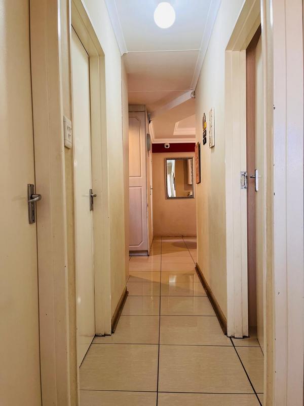 4 Bedroom Property for Sale in Fleurhof Gauteng