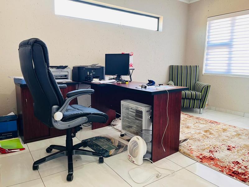 4 Bedroom Property for Sale in Fleurhof Gauteng